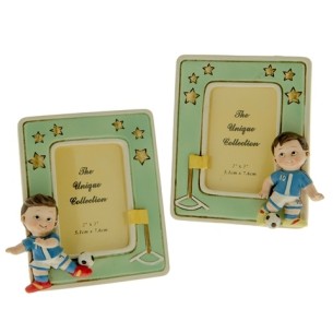 Bomboniera decorazione Porta Foto con Baby Calciatore Azzurro in resina 10 x h 11 cm Set 2 pz art 04A283